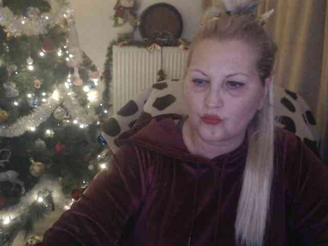 DivineBlond DivineBlond