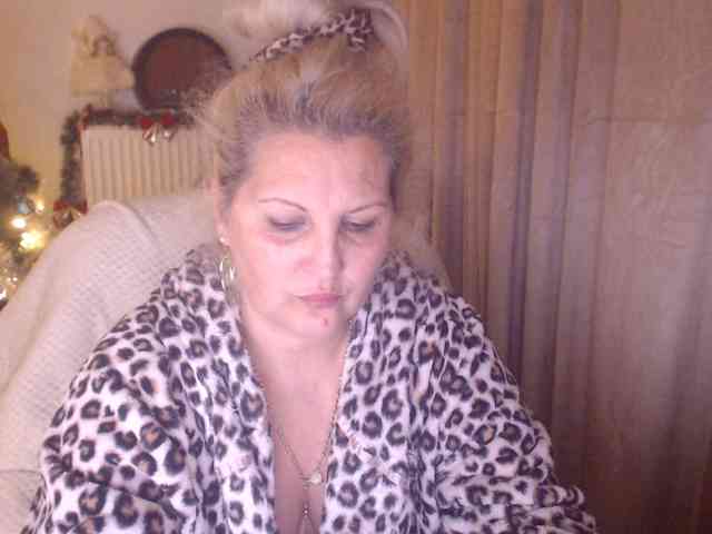 Angel_Dm_Milf webcam