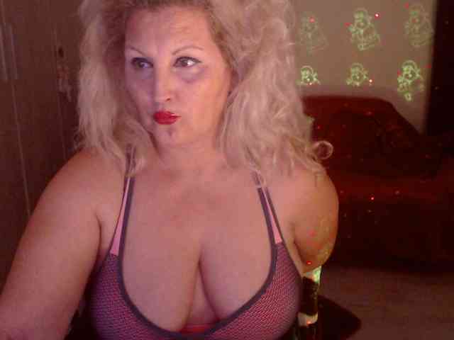 Angel_Dm_Milf webcam