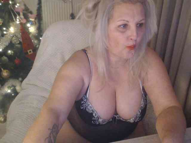 Angel_Dm_Milf webcam
