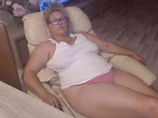 Angel_Dm_Milf webcam