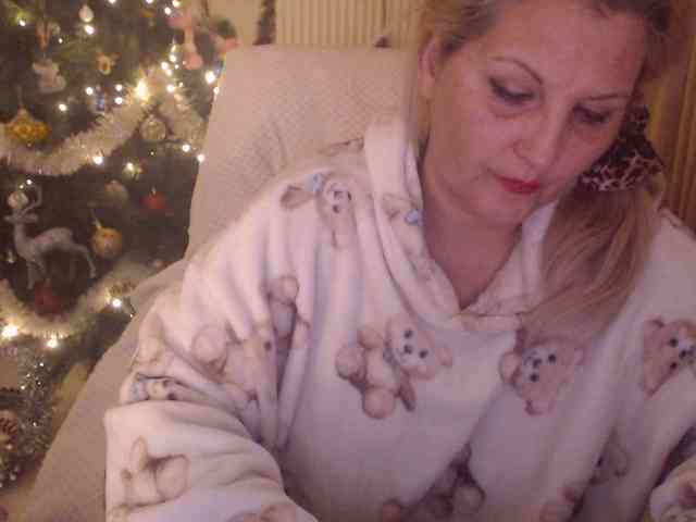 DivineBlond DivineBlond