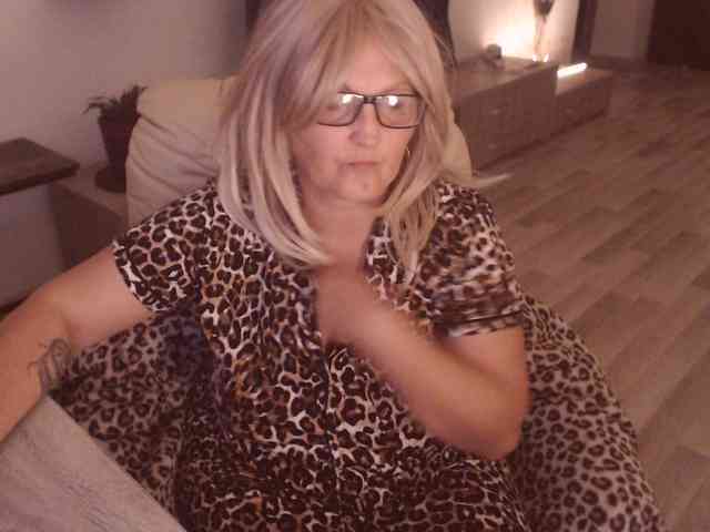 Angel_Dm_Milf webcam