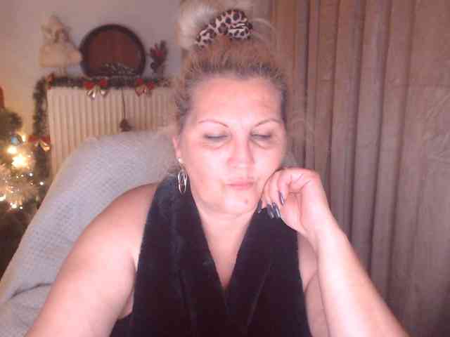 DivineBlond DivineBlond