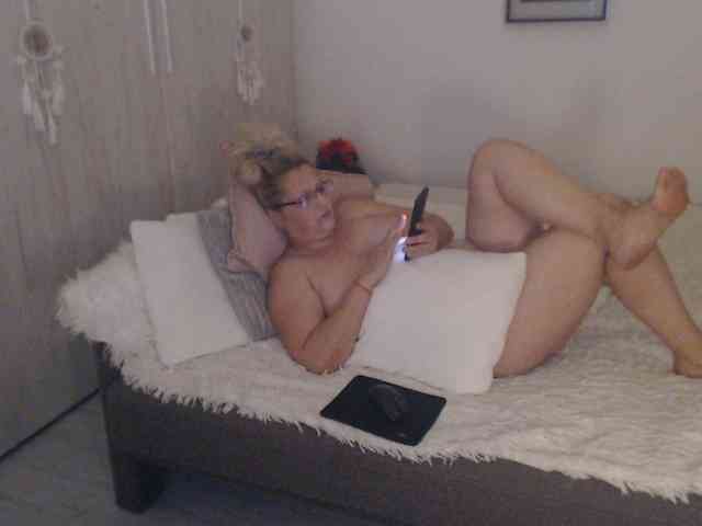 Angel_Dm_Milf webcam