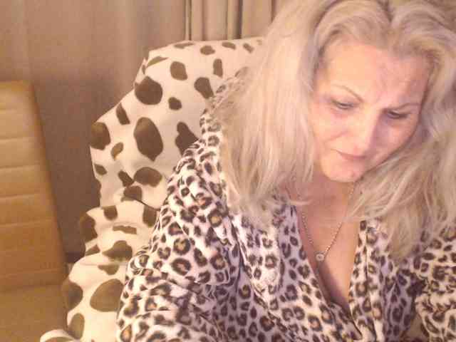 Angel_Dm_Milf webcam
