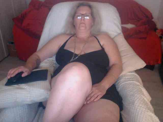 DivineBlond Live Webcam on BongaCams