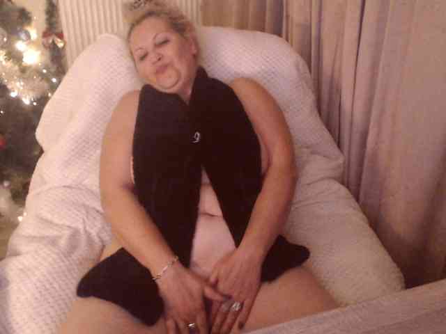 Angel_Dm_Milf webcam