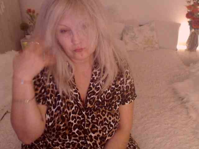 Angel_Dm_Milf webcam