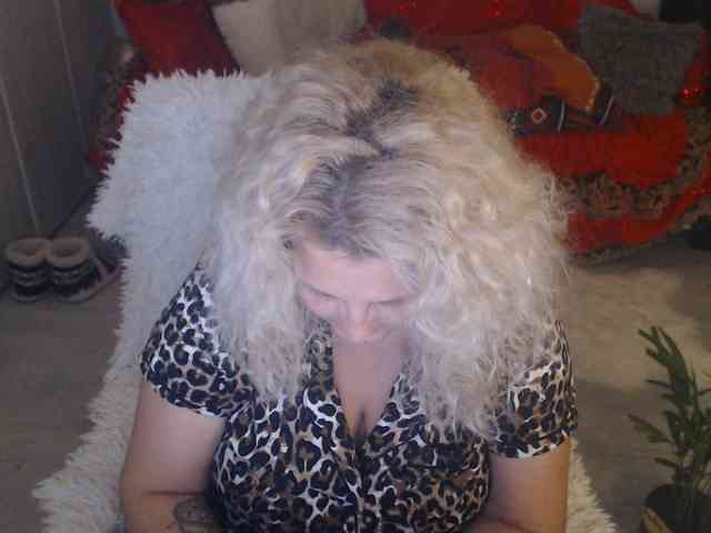 Angel_Dm_Milf webcam