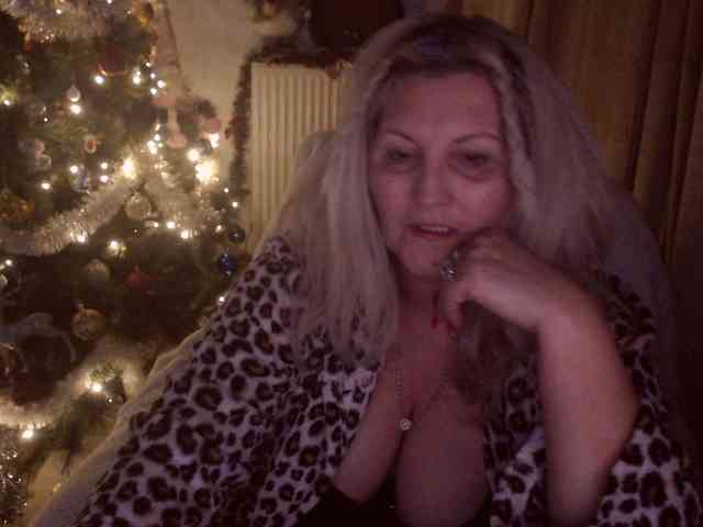 DivineBlond DivineBlond