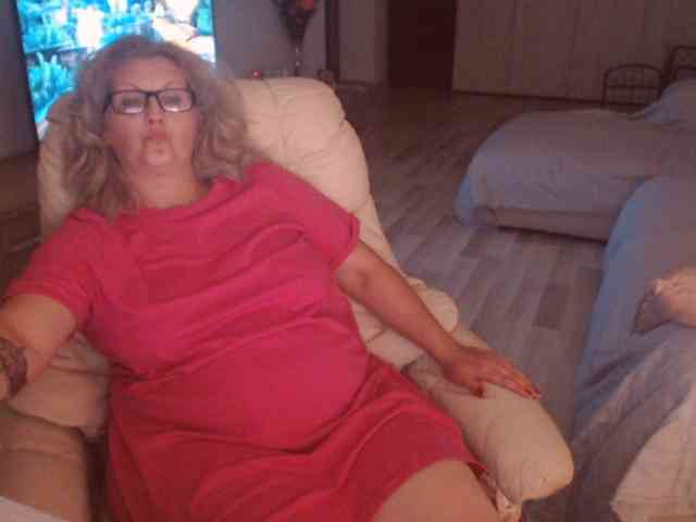 Angel_Dm_Milf webcam