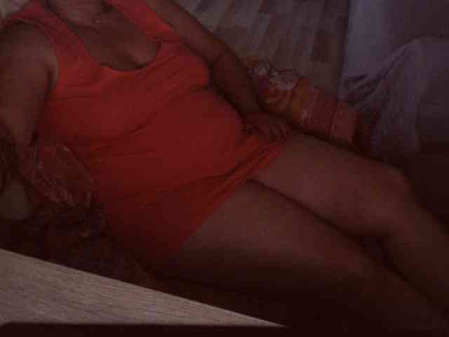 Angel_Dm_Milf webcam