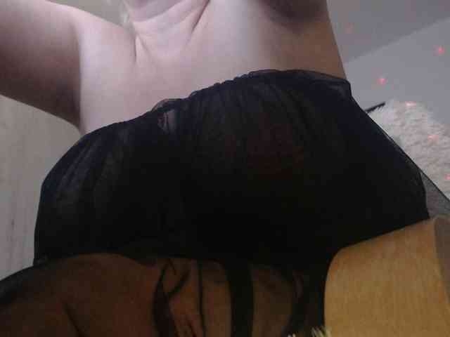 Angel_Dm_Milf webcam