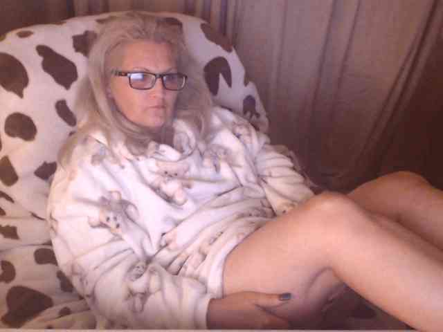 DivineBlond DivineBlond