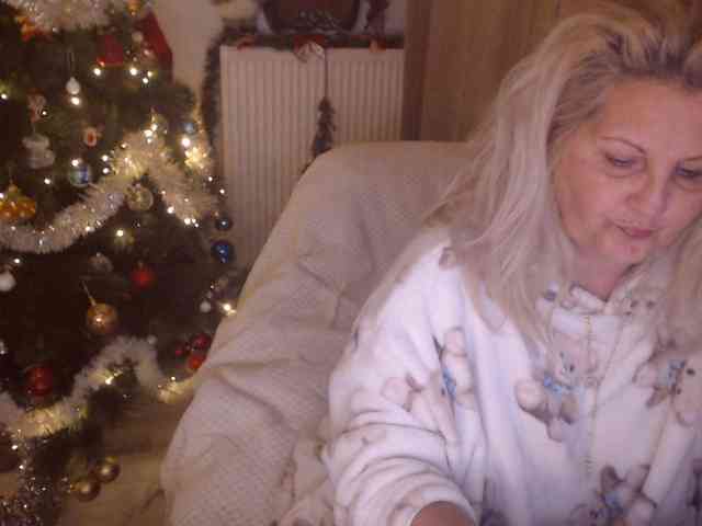 Angel_Dm_Milf webcam