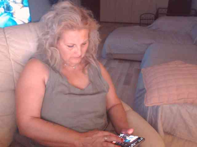 Angel_Dm_Milf webcam