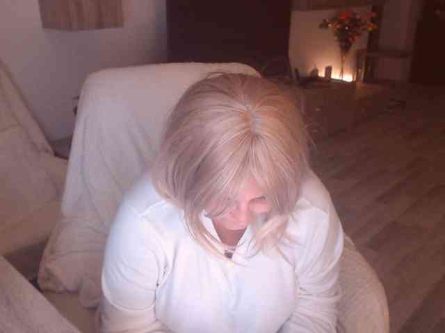 DivineBlond
