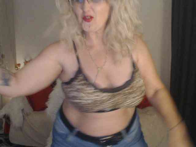 DivineBlond DivineBlond