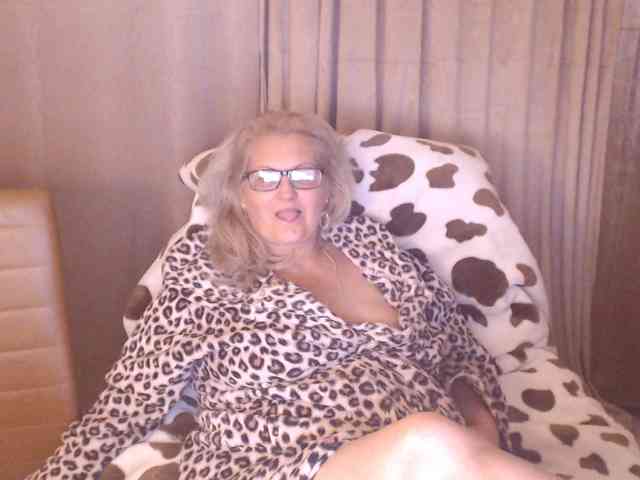 Angel_Dm_Milf webcam