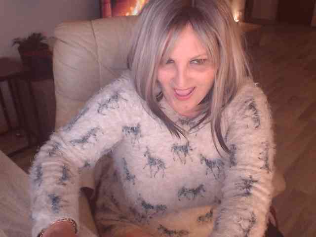 Angel_Dm_Milf webcam
