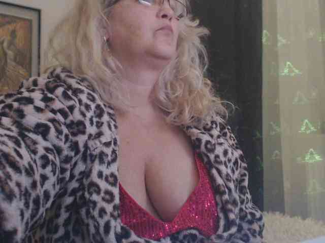 Angel_Dm_Milf webcam
