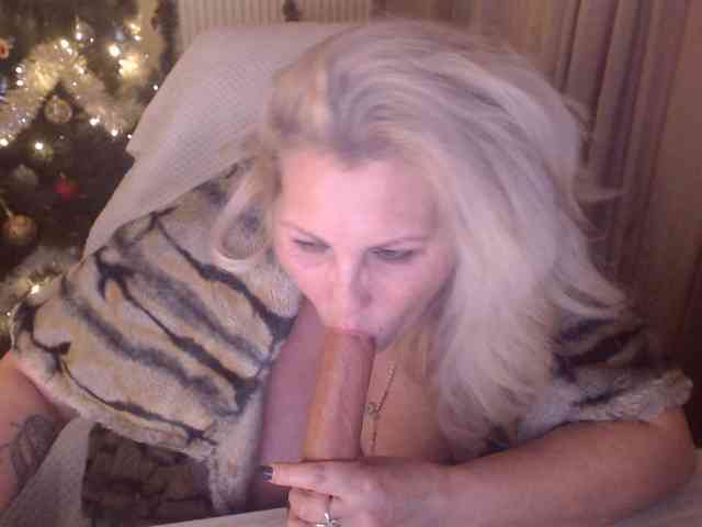 Angel_Dm_Milf webcam
