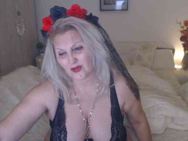 Angel_Dm_Milf webcam