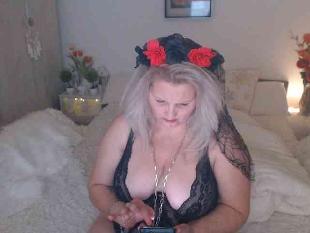 Angel_Dm_Milf webcam