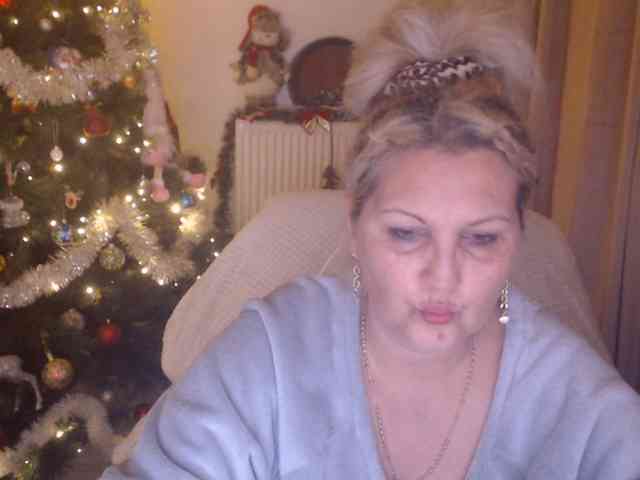 DivineBlond DivineBlond