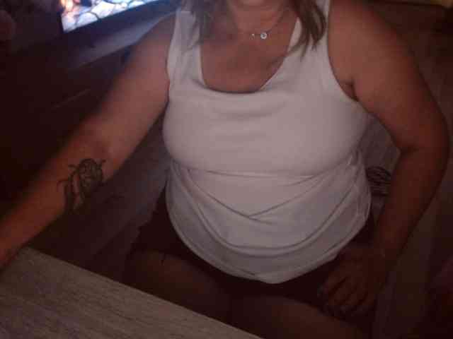 Angel_Dm_Milf webcam
