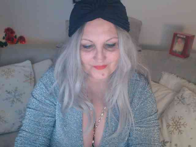 DivineBlond DivineBlond