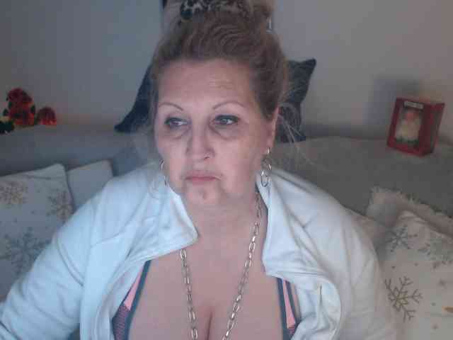 DivineBlond DivineBlond