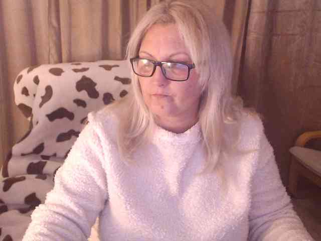 DivineBlond DivineBlond