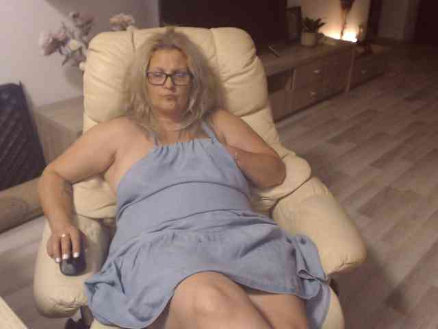 Angel_Dm_Milf webcam