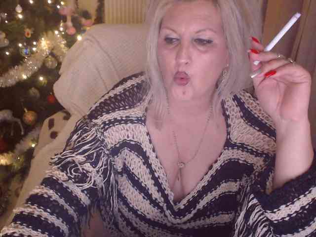 DivineBlond DivineBlond