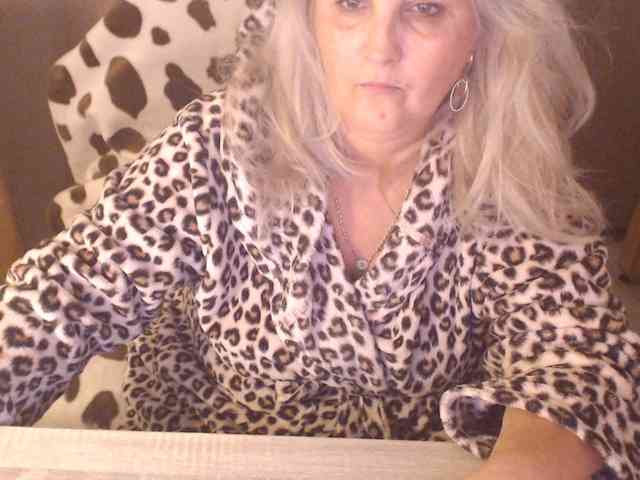 Angel_Dm_Milf webcam