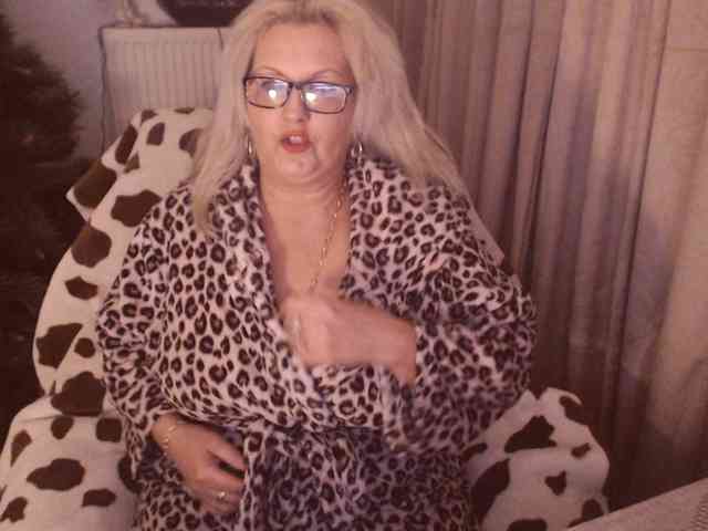 DivineBlond DivineBlond