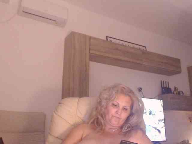 Angel_Dm_Milf webcam