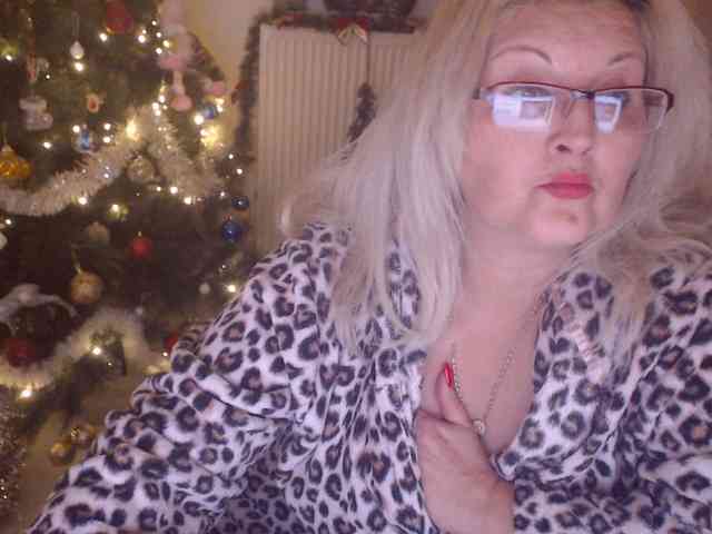 DivineBlond DivineBlond