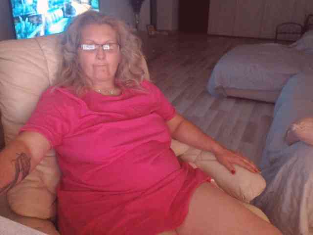 Angel_Dm_Milf webcam