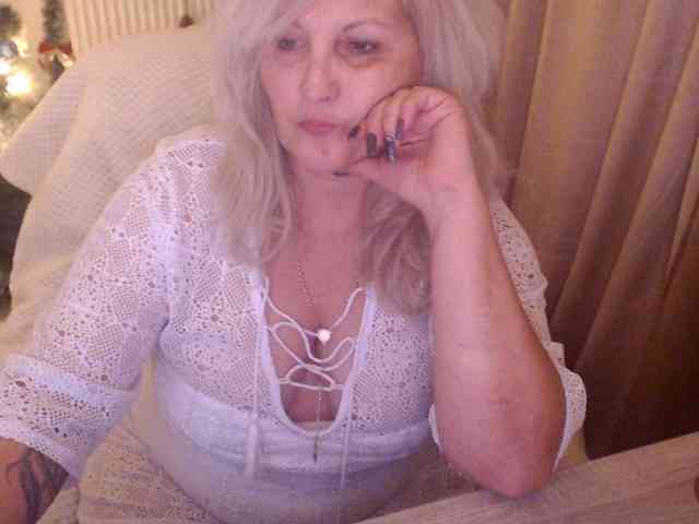 Angel_Dm_Milf webcam