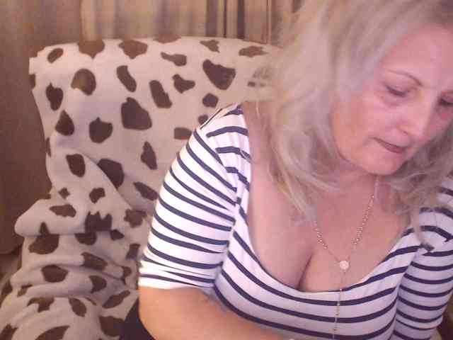 DivineBlond DivineBlond