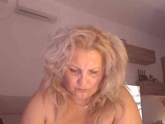Angel_Dm_Milf webcam