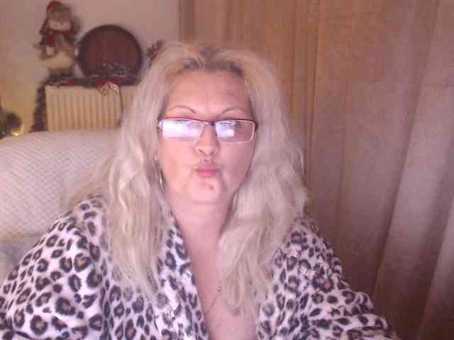 DivineBlond DivineBlond