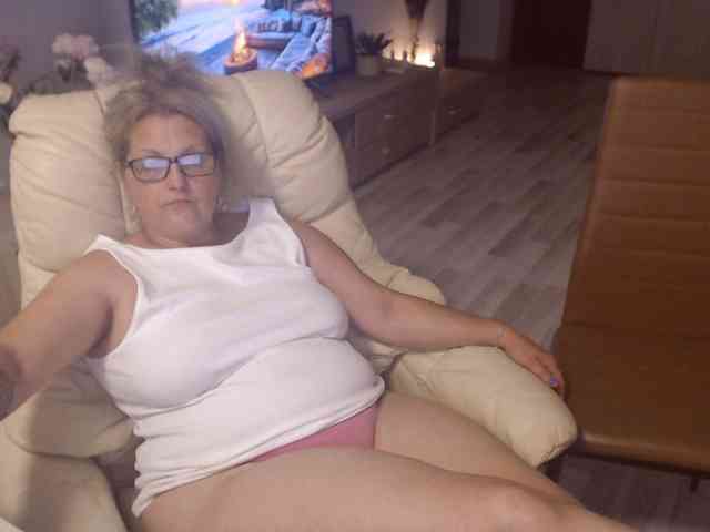 Angel_Dm_Milf webcam
