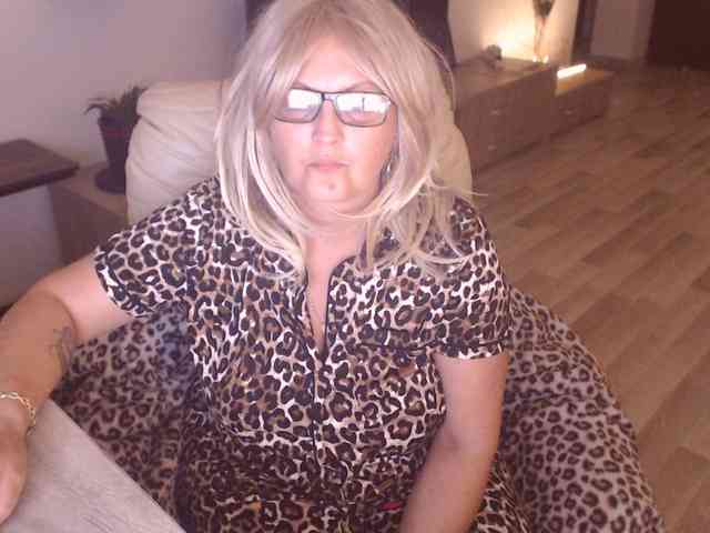Angel_Dm_Milf webcam