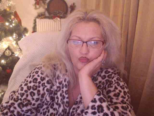 Angel_Dm_Milf webcam