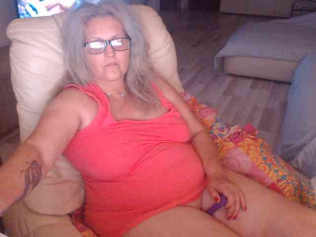 Angel_Dm_Milf webcam