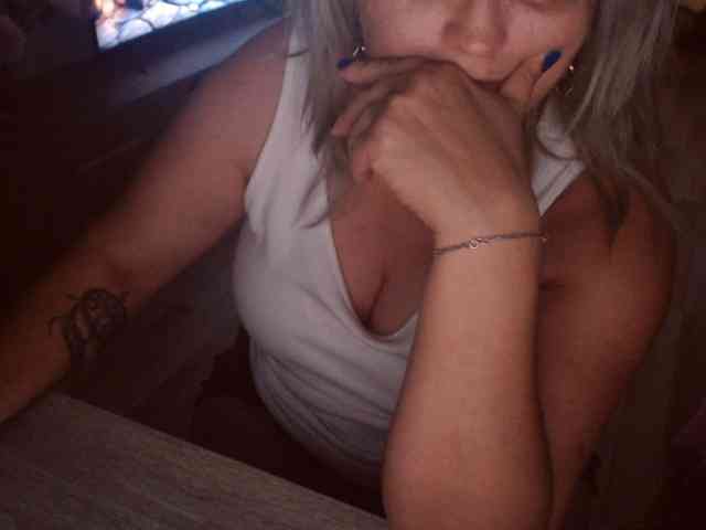 DivineBlond